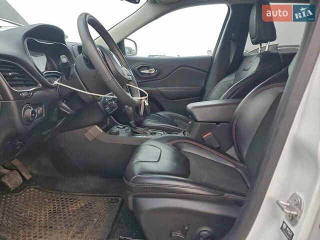 Белый Джип Чероки, объемом двигателя 3.24 л и пробегом 90 тыс. км за 6900 $, фото 6 на Automoto.ua