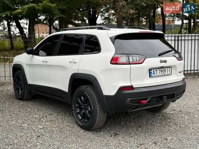 Белый Джип Чероки, объемом двигателя 3.24 л и пробегом 84 тыс. км за 24500 $, фото 16 на Automoto.ua