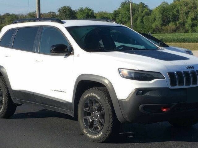 Білий Джип Cherokee, об'ємом двигуна 3.2 л та пробігом 30 тис. км за 13500 $, фото 2 на Automoto.ua