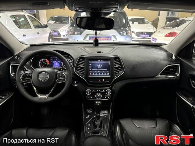 Білий Джип Cherokee, об'ємом двигуна 2 л та пробігом 19 тис. км за 24900 $, фото 10 на Automoto.ua