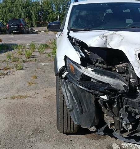 Білий Джип Cherokee, об'ємом двигуна 3.24 л та пробігом 97 тис. км за 11300 $, фото 29 на Automoto.ua