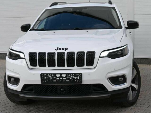 Белый Джип Чероки, объемом двигателя 3.2 л и пробегом 65 тыс. км за 12300 $, фото 1 на Automoto.ua