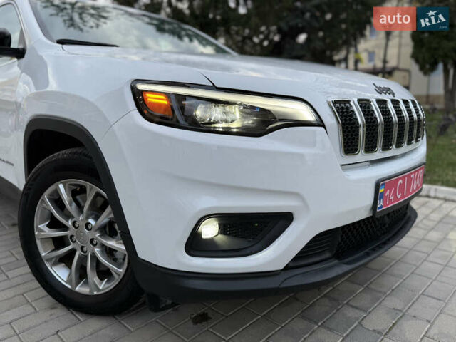 Белый Джип Чероки, объемом двигателя 3.24 л и пробегом 73 тыс. км за 18500 $, фото 8 на Automoto.ua