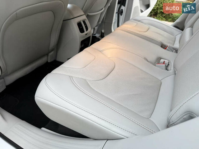 Белый Джип Чероки, объемом двигателя 3.24 л и пробегом 73 тыс. км за 18500 $, фото 51 на Automoto.ua