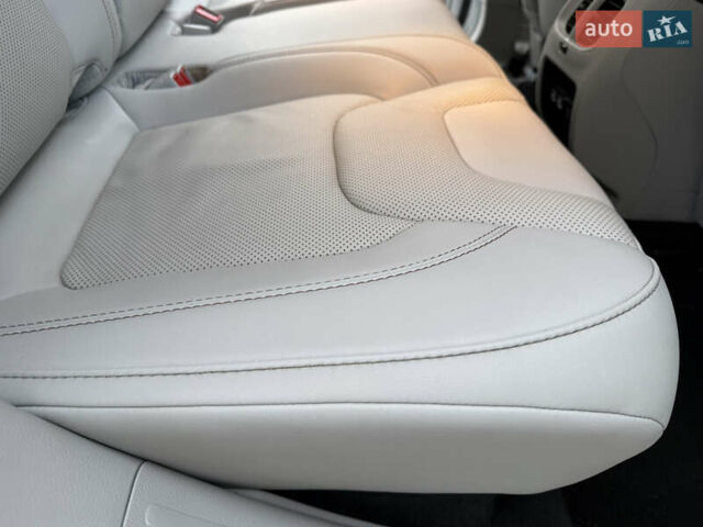 Белый Джип Чероки, объемом двигателя 3.24 л и пробегом 73 тыс. км за 18500 $, фото 72 на Automoto.ua