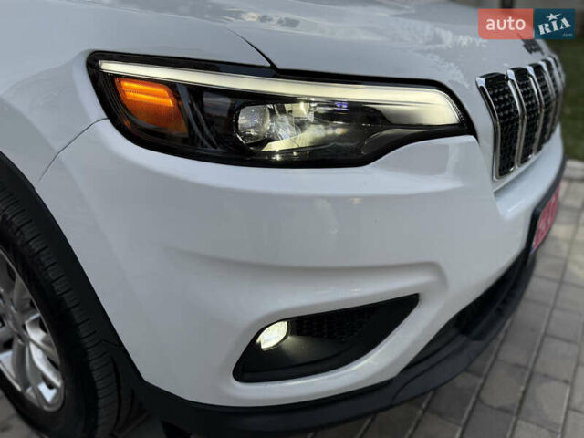 Белый Джип Чероки, объемом двигателя 3.24 л и пробегом 73 тыс. км за 18500 $, фото 28 на Automoto.ua