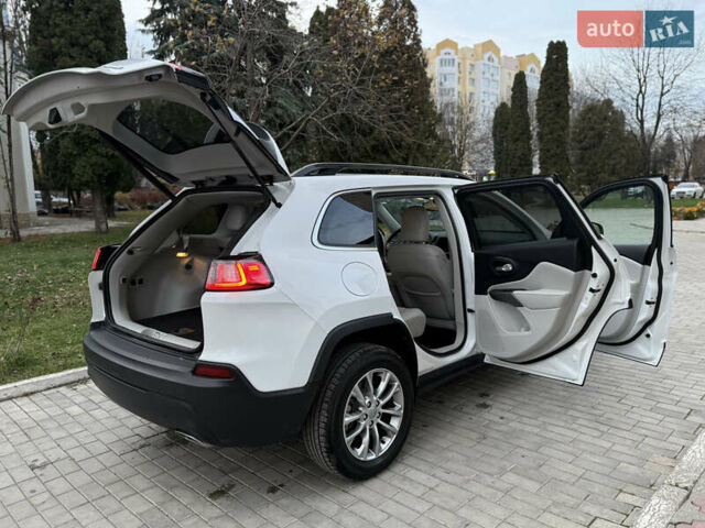 Белый Джип Чероки, объемом двигателя 3.24 л и пробегом 73 тыс. км за 18500 $, фото 85 на Automoto.ua