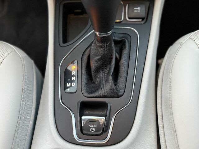 Белый Джип Чероки, объемом двигателя 3.2 л и пробегом 70 тыс. км за 17500 $, фото 20 на Automoto.ua