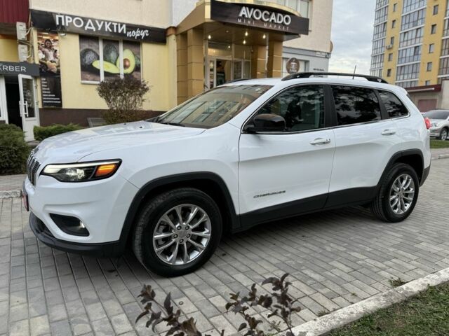 Белый Джип Чероки, объемом двигателя 3.2 л и пробегом 70 тыс. км за 17500 $, фото 1 на Automoto.ua