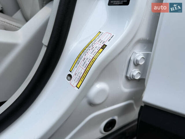 Белый Джип Чероки, объемом двигателя 3.24 л и пробегом 73 тыс. км за 18500 $, фото 56 на Automoto.ua