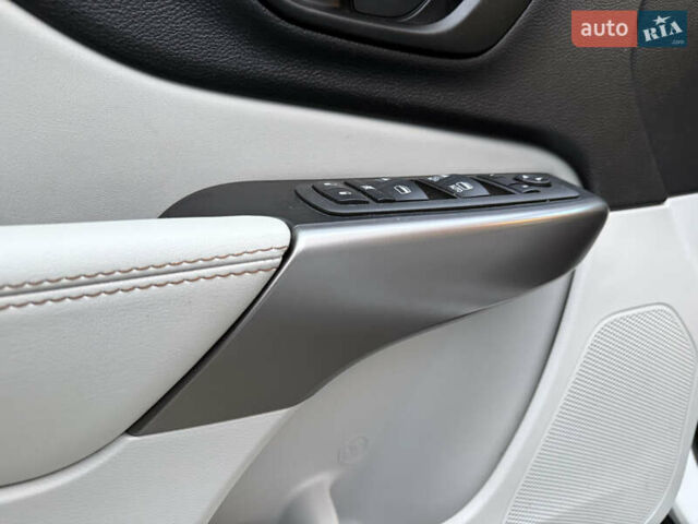 Белый Джип Чероки, объемом двигателя 3.24 л и пробегом 73 тыс. км за 18500 $, фото 52 на Automoto.ua