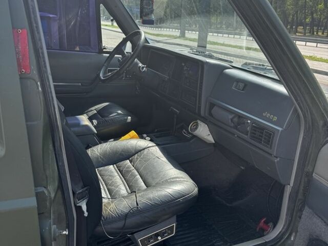 Бежевый Джип Чероки, объемом двигателя 4 л и пробегом 3 тыс. км за 3000 $, фото 3 на Automoto.ua