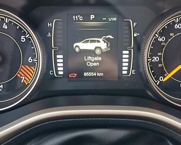 Бежевий Джип Cherokee, об'ємом двигуна 2.36 л та пробігом 95 тис. км за 14900 $, фото 9 на Automoto.ua