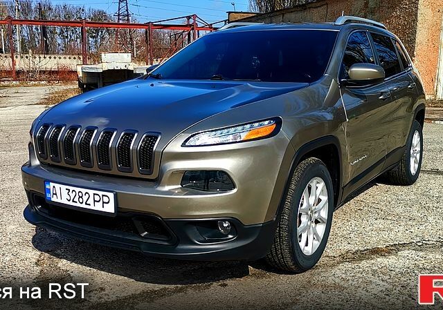 Бежевий Джип Cherokee, об'ємом двигуна 2.4 л та пробігом 261 тис. км за 12900 $, фото 7 на Automoto.ua