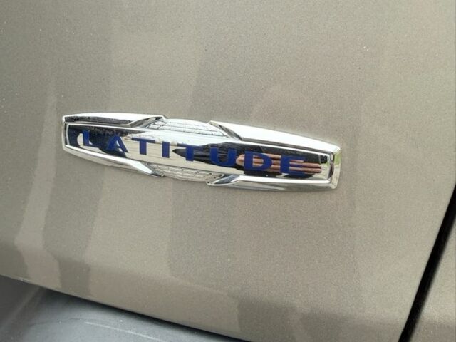 Бежевый Джип Чероки, объемом двигателя 2.4 л и пробегом 130 тыс. км за 13500 $, фото 12 на Automoto.ua