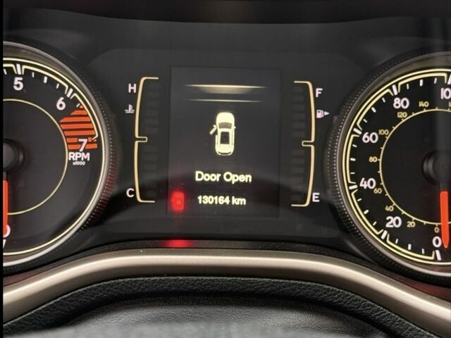 Бежевый Джип Чероки, объемом двигателя 2.4 л и пробегом 130 тыс. км за 13500 $, фото 8 на Automoto.ua