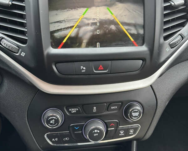 Бежевый Джип Чероки, объемом двигателя 2.4 л и пробегом 124 тыс. км за 13300 $, фото 29 на Automoto.ua