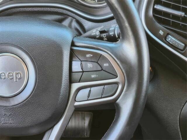 Бежевый Джип Чероки, объемом двигателя 3.2 л и пробегом 30 тыс. км за 9000 $, фото 7 на Automoto.ua