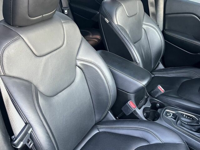 Чорний Джип Cherokee, об'ємом двигуна 3.2 л та пробігом 80 тис. км за 515 $, фото 7 на Automoto.ua