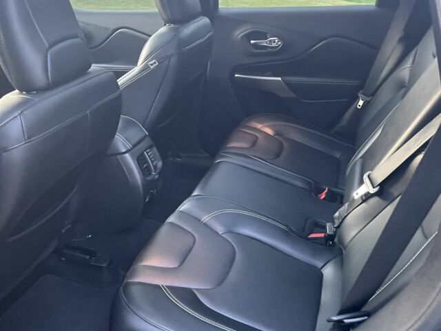 Чорний Джип Cherokee, об'ємом двигуна 3.2 л та пробігом 80 тис. км за 515 $, фото 4 на Automoto.ua