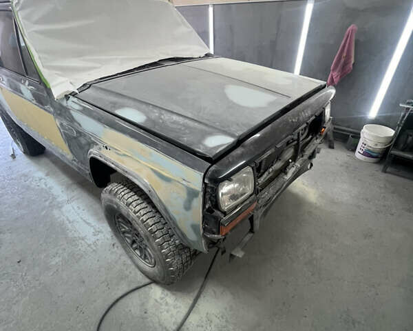 Черный Джип Чероки, объемом двигателя 2.1 л и пробегом 100 тыс. км за 12000 $, фото 36 на Automoto.ua