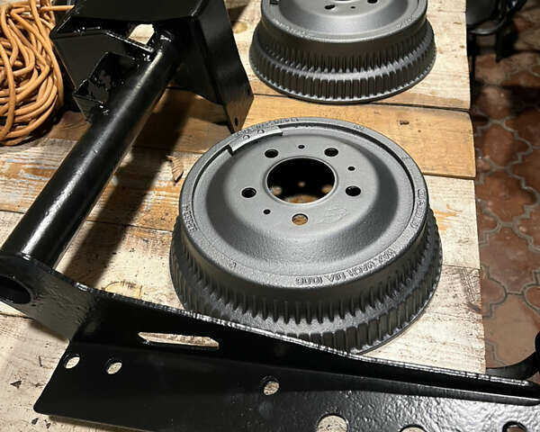 Черный Джип Чероки, объемом двигателя 2.1 л и пробегом 100 тыс. км за 12000 $, фото 21 на Automoto.ua