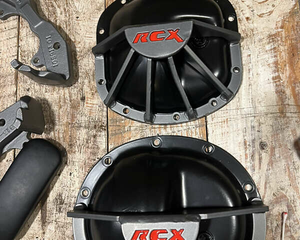 Черный Джип Чероки, объемом двигателя 2.1 л и пробегом 100 тыс. км за 12000 $, фото 19 на Automoto.ua