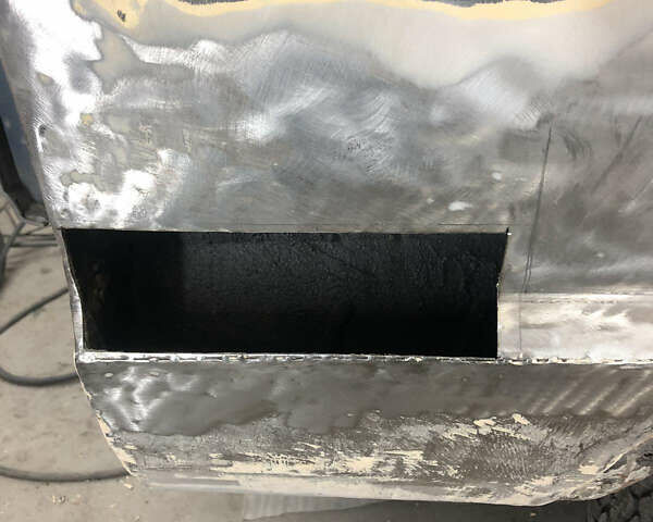 Черный Джип Чероки, объемом двигателя 2.1 л и пробегом 100 тыс. км за 12000 $, фото 34 на Automoto.ua