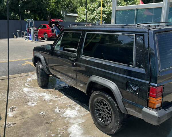 Черный Джип Чероки, объемом двигателя 2.1 л и пробегом 100 тыс. км за 12000 $, фото 15 на Automoto.ua