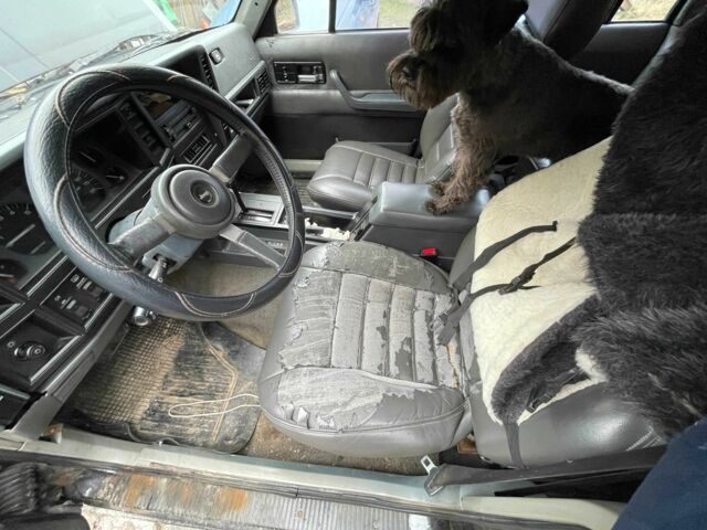 Черный Джип Чероки, объемом двигателя 4 л и пробегом 350 тыс. км за 3800 $, фото 10 на Automoto.ua