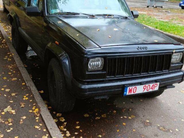 Черный Джип Чероки, объемом двигателя 2.5 л и пробегом 257 тыс. км за 3200 $, фото 2 на Automoto.ua