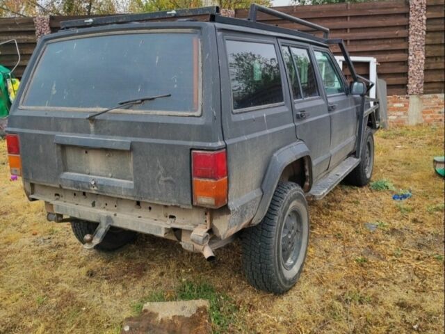Чорний Джип Cherokee, об'ємом двигуна 2.5 л та пробігом 132 тис. км за 2500 $, фото 2 на Automoto.ua