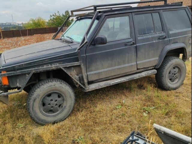 Чорний Джип Cherokee, об'ємом двигуна 2.5 л та пробігом 132 тис. км за 2500 $, фото 1 на Automoto.ua