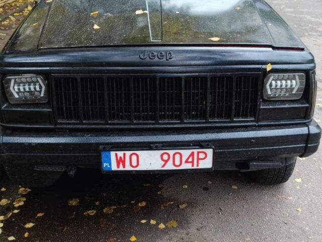 Черный Джип Чероки, объемом двигателя 2.5 л и пробегом 257 тыс. км за 3200 $, фото 1 на Automoto.ua