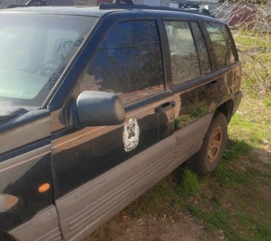 Черный Джип Чероки, объемом двигателя 0 л и пробегом 500 тыс. км за 999 $, фото 6 на Automoto.ua