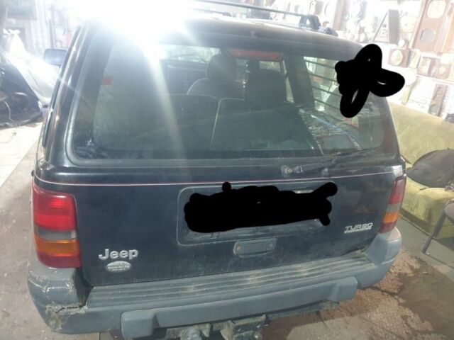 Черный Джип Чероки, объемом двигателя 0 л и пробегом 500 тыс. км за 999 $, фото 2 на Automoto.ua