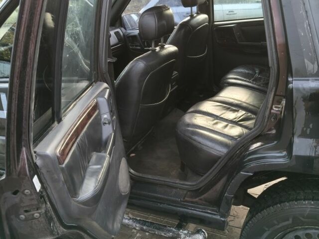 Джип Чероки 1997 в Сумах на Automoto.ua Черный Джип Чероки, объемом двигателя 0 л и пробегом 280 тыс. км за 3800 $, фото 8 на Automoto.ua
