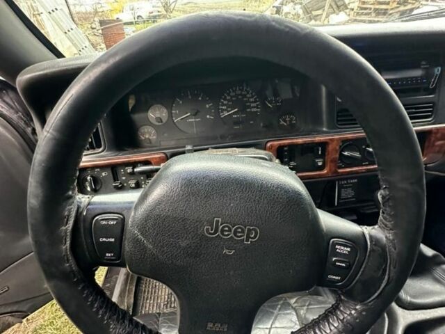 Черный Джип Чероки, объемом двигателя 2.5 л и пробегом 273 тыс. км за 2700 $, фото 3 на Automoto.ua