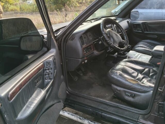 Джип Чероки 1997 в Сумах на Automoto.ua Черный Джип Чероки, объемом двигателя 0 л и пробегом 280 тыс. км за 3800 $, фото 9 на Automoto.ua