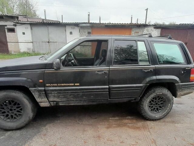 Чорний Джип Cherokee, об'ємом двигуна 0 л та пробігом 300 тис. км за 2800 $, фото 2 на Automoto.ua