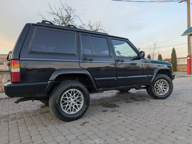 Чорний Джип Cherokee, об'ємом двигуна 0 л та пробігом 400 тис. км за 5000 $, фото 3 на Automoto.ua