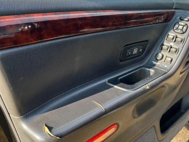 Черный Джип Чероки, объемом двигателя 4.7 л и пробегом 270 тыс. км за 3000 $, фото 7 на Automoto.ua