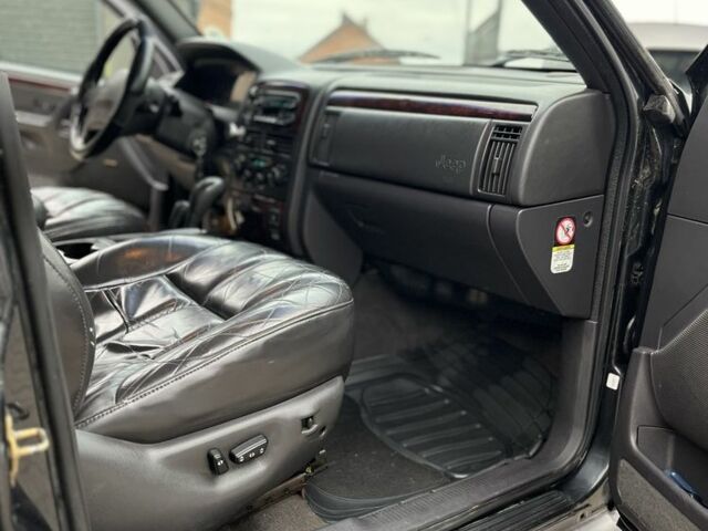 Черный Джип Чероки, объемом двигателя 3.1 л и пробегом 250 тыс. км за 3123 $, фото 12 на Automoto.ua