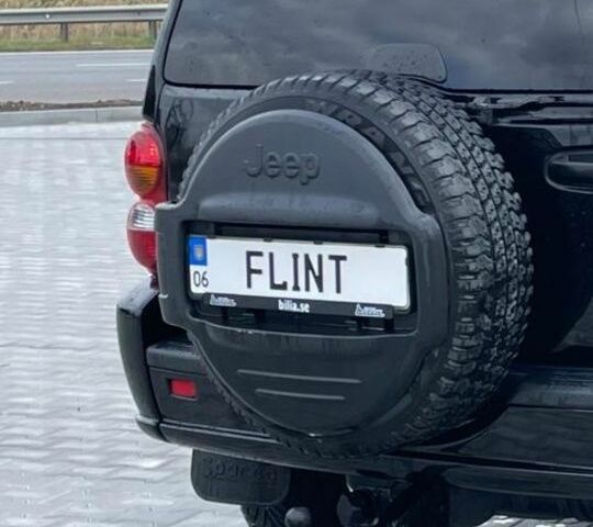 Черный Джип Чероки, объемом двигателя 0 л и пробегом 266 тыс. км за 9500 $, фото 5 на Automoto.ua