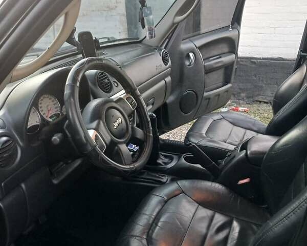 Чорний Джип Cherokee, об'ємом двигуна 2.8 л та пробігом 266 тис. км за 9500 $, фото 11 на Automoto.ua