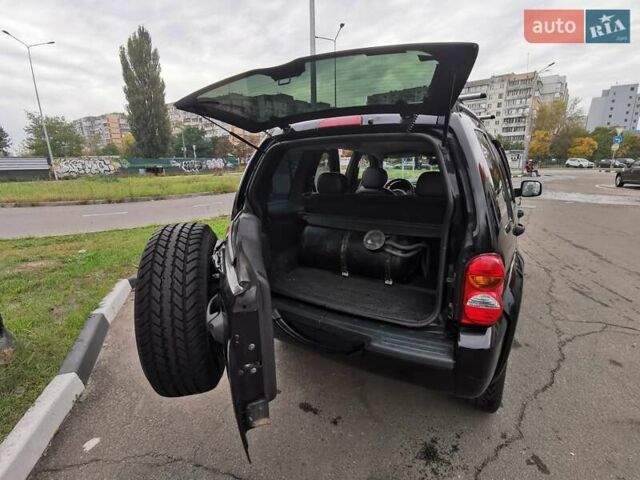 Джип Чероки 2002 в Киеве на Automoto.ua Черный Джип Чероки, объемом двигателя 3.7 л и пробегом 263 тыс. км за 7600 $, фото 4 на Automoto.ua