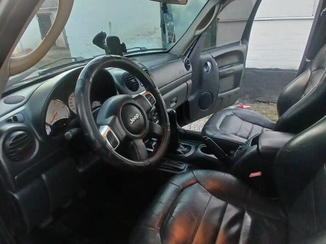 Черный Джип Чероки, объемом двигателя 0 л и пробегом 266 тыс. км за 9500 $, фото 21 на Automoto.ua