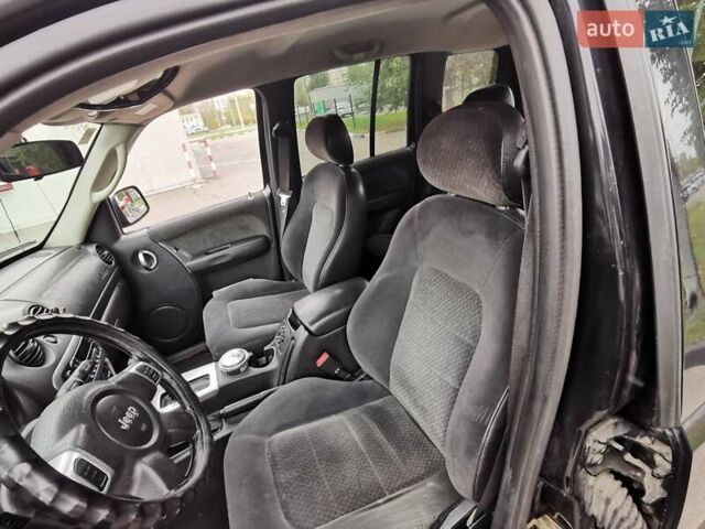 Джип Чероки 2002 в Киеве на Automoto.ua Черный Джип Чероки, объемом двигателя 3.7 л и пробегом 263 тыс. км за 7600 $, фото 8 на Automoto.ua