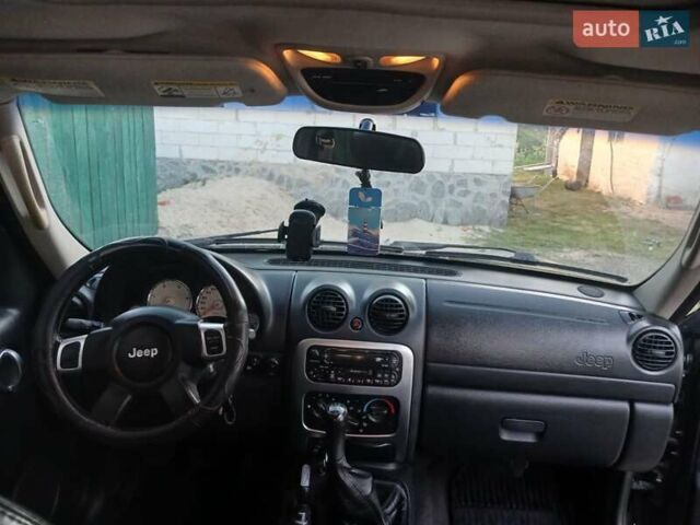 Чорний Джип Cherokee, об'ємом двигуна 2.8 л та пробігом 266 тис. км за 9500 $, фото 13 на Automoto.ua