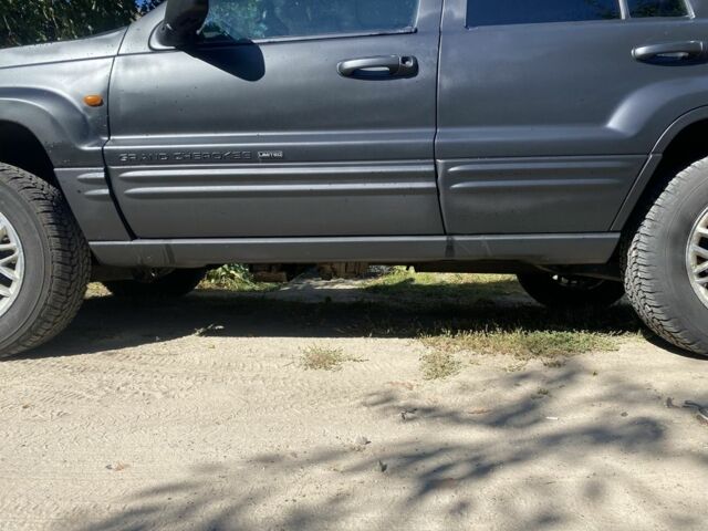 Черный Джип Чероки, объемом двигателя 2.7 л и пробегом 370 тыс. км за 5700 $, фото 3 на Automoto.ua